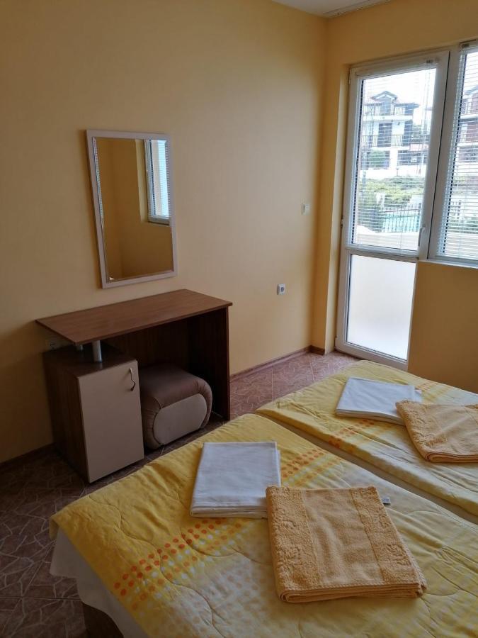 Villa Krisia Apartments Созополь Экстерьер фото