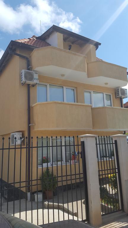 Villa Krisia Apartments Созополь Экстерьер фото