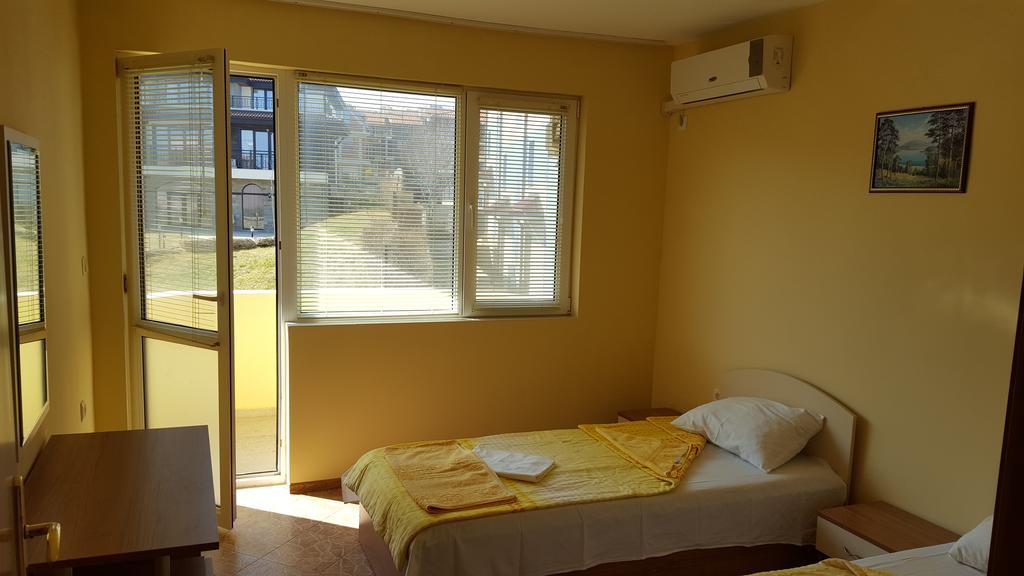 Villa Krisia Apartments Созополь Экстерьер фото