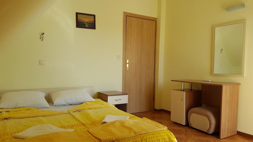 Villa Krisia Apartments Созополь Экстерьер фото